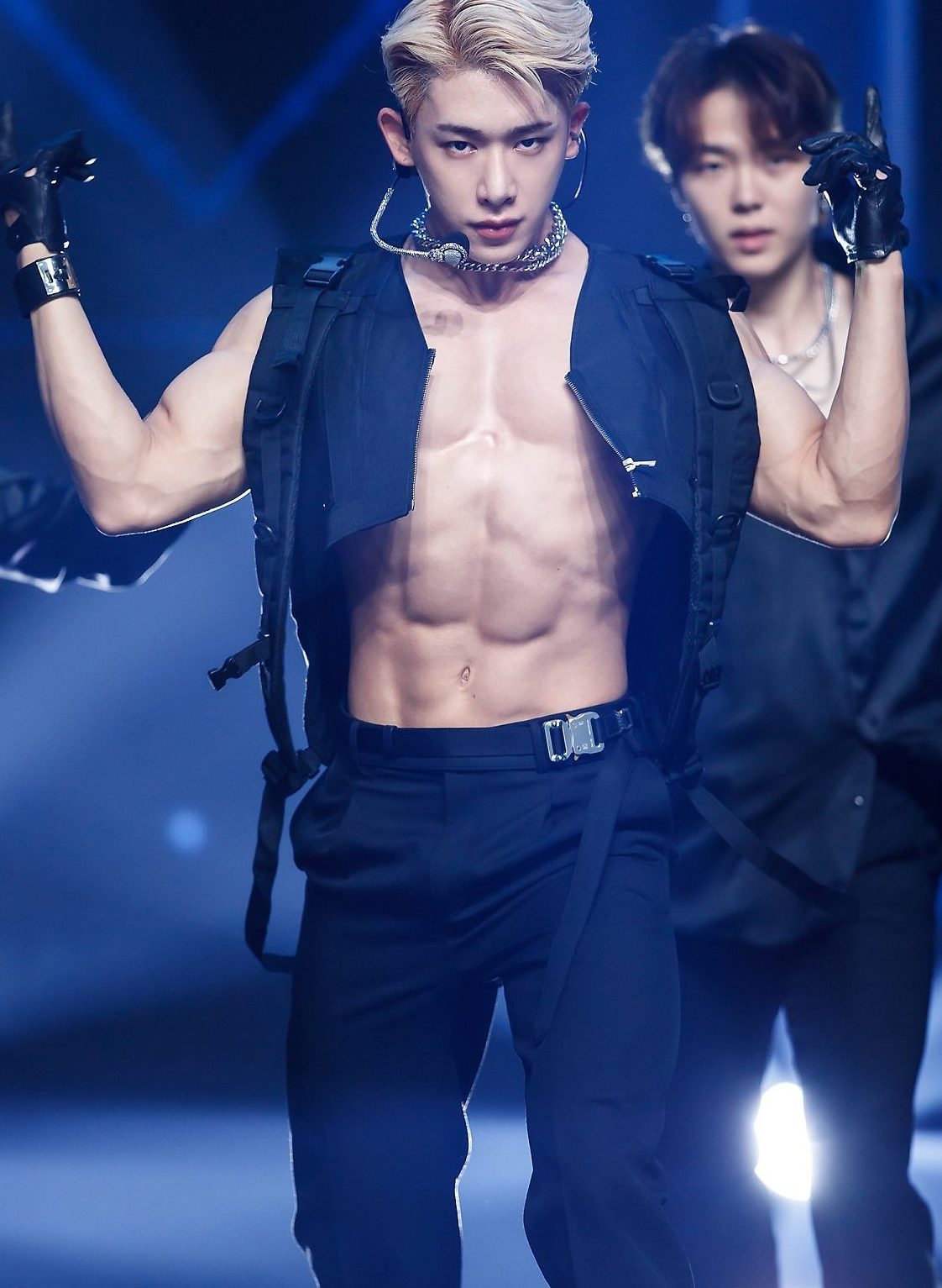 WonHo's Best Stage Outfits Since His Debut